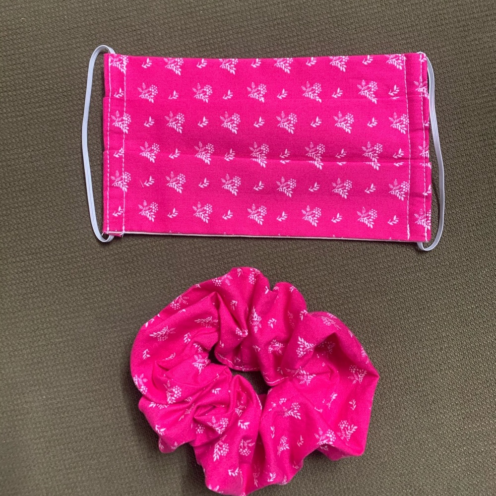 1 mask + 1 hair tie adult size